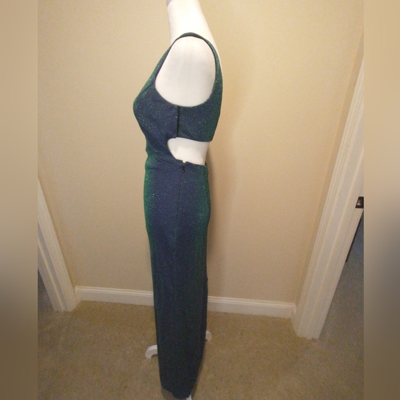 Vintage Nadine Iridescent Green Sleeveless Evening Dress With Cut-Out Back - Picture 3 of 10